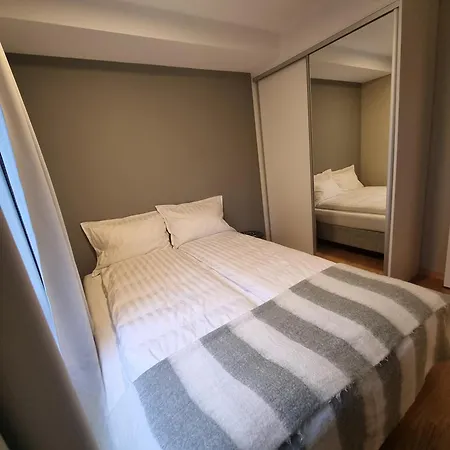 Central Apartment Alesund شقة